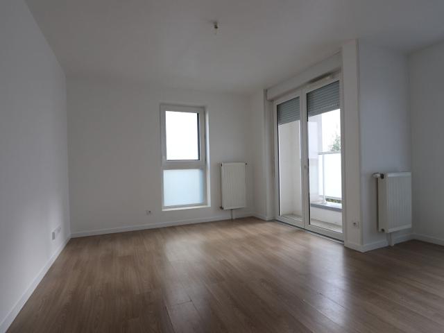 ORLEANS PROCHE GARE Appartement 3 pièces 57 m2 entièrement repeint + cuisine neuve