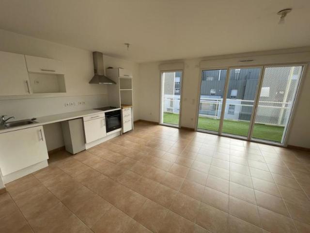 ORLEANS Quartier Dunois RESIDENCE RECENTE TERRASSE