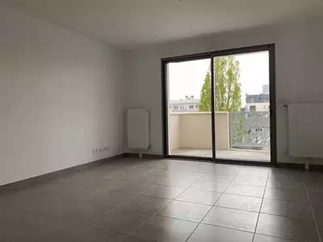 Orléans 45000 Location appartement 2 pièces t2 cave balcon
