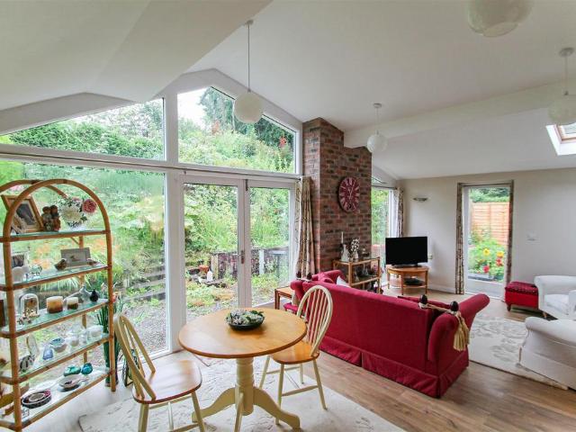 Orleton, Ludlow 3 bed maisonette to rent £1,100 pcm £254 pw