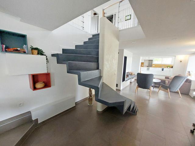 Orliénas maison individuelle 5 pièce s 178.98 m2