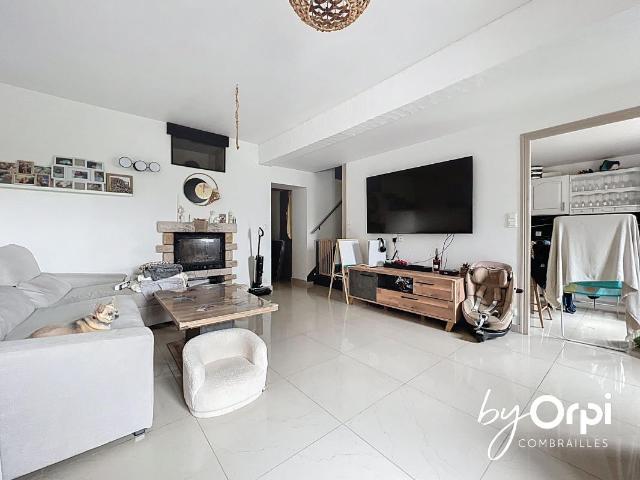 Orpi Combrailles référence: 3910 208m² Menat