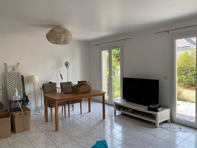 ORSAY Maison familiale 6 pièces et sous sol complet
