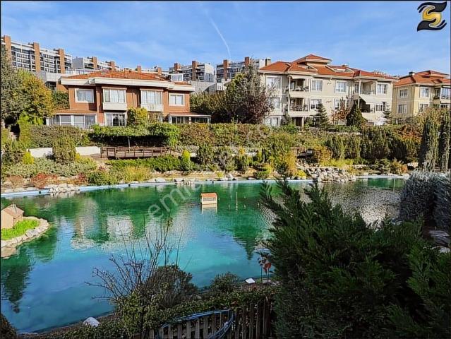 Orta Noktadan Bahçeşehir City Court'ta 6+2 Mükemmel Villa !