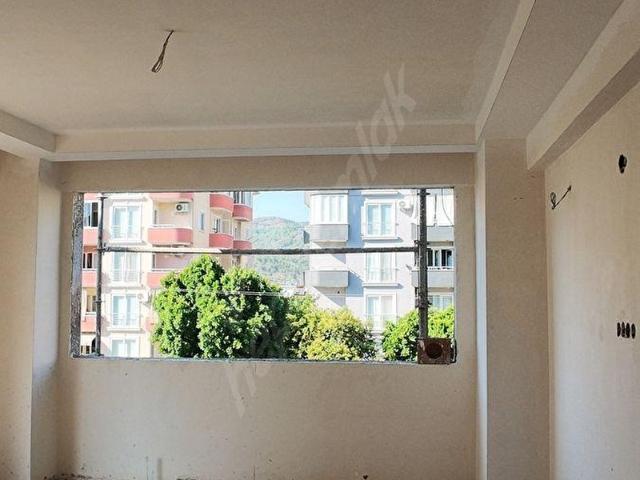 ORTACA CUMHURİYET MAHALLESİNDE 1+1 ASANSÖRLÜ DAİRE