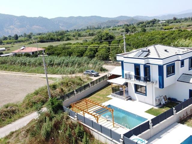 Ortaca Akıncı da Satılık Havuzlu Bahçeli Villa