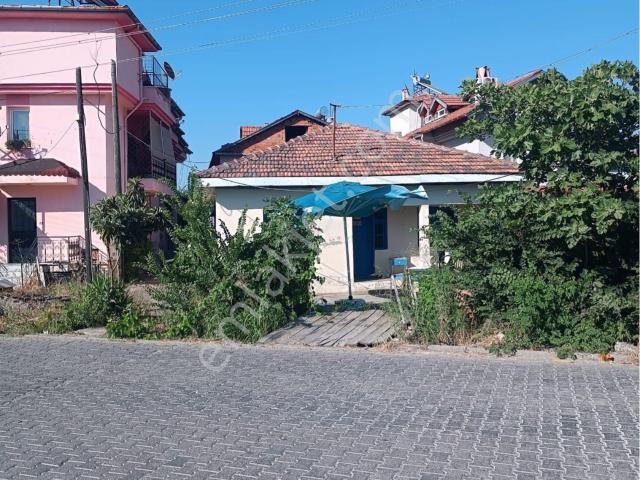 Ortaca Dalyan Da İçinde 3adet Ev Olan Arsa Satılık