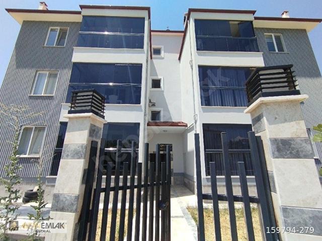 ORTACA'DA 3+1 CAM BALKONLU ÇİFT CEPHELİ ADA MUTFAK EŞSİZ DAİRE