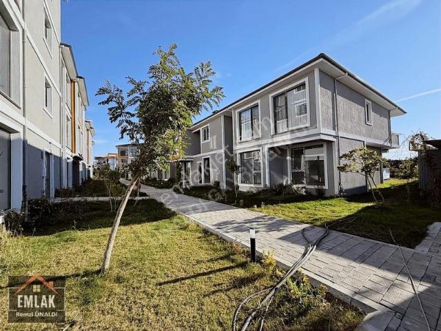 Ortaca'da Havuz Lüks Site İçinde 2+1 Uzun Dönem Kiralık Daireler