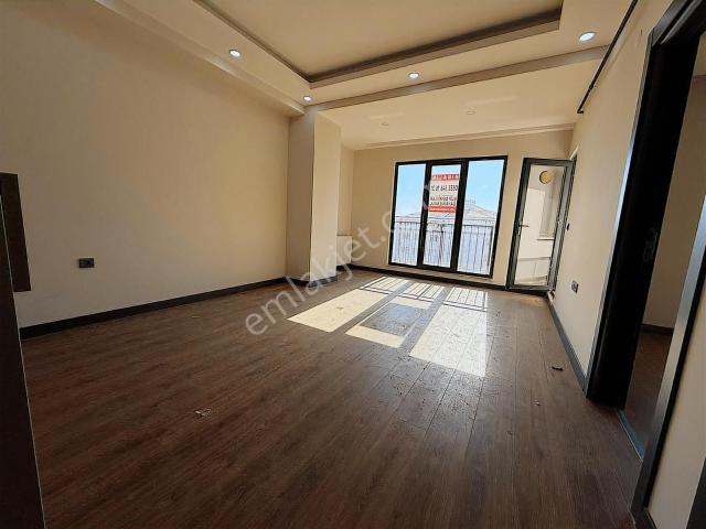 Ortacami Mh.deniz Manzaralı 3.kat İskanlı Sıfır 1+1 Kiralık