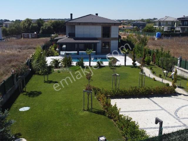 Ortaköyde, Mola İstanbula Komşu Satılık Ultra Lüks Villa