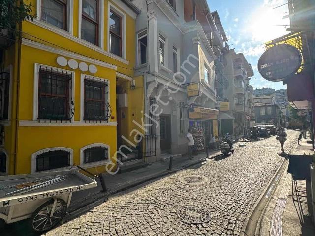 Ortaköy'de Muhteşem Konumda Satılık 2+1 Daire