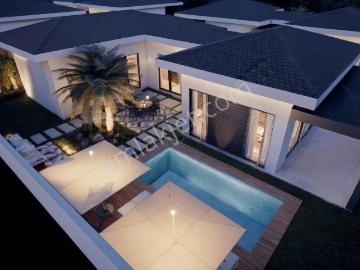 Ortaköyde Tek Kat Villa Bireysel Havuz Ve Bahçeli