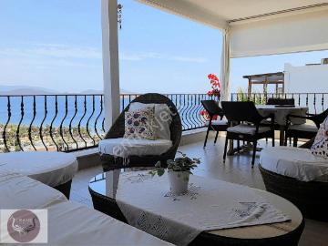 Ortakent Yahşi'de Full Deniz Manzaralı Plajlı Havuzlu
