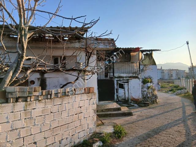 Ortaklar Pazarkuram Mahallesinde 2+1 Ahşap Ev