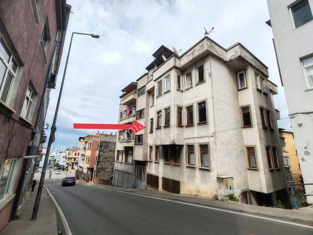 Ortahisar Mahallesi'nde Tanjantta Kiralık 3+1 Bakımlı Daire
