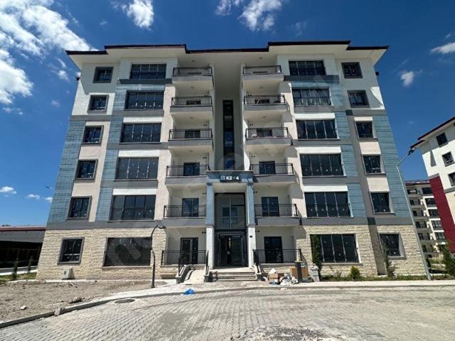 ORUÇ REİS TOKİ'DE 3+1 SATILIK DİARE