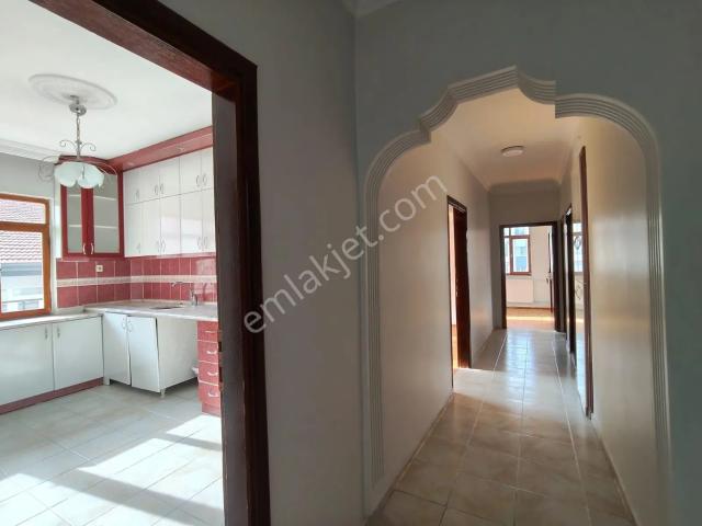 Çorum Adliye Sarayı Karşısı 4. Kat 3+1 Kiralık Daire!