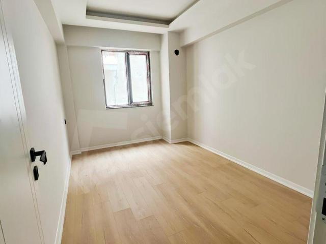 ÇORUM CENGİZ YAPIATLANTİS BLOKLARI ÇEVRESİNDE SATILIK 3+1 DAİRE
