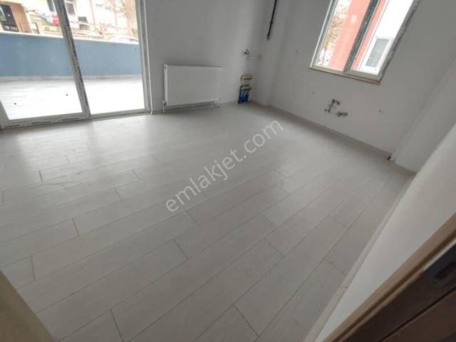 Çorum Cengiz Yapı ipeklievler Civarı Satılık 3+1 Ara Kat Daire