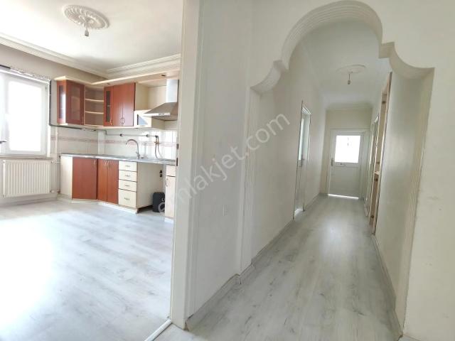 Çorum Fatih Caddesinde Adliye Sarayı Karşısı 3+1 Kiralık Daire