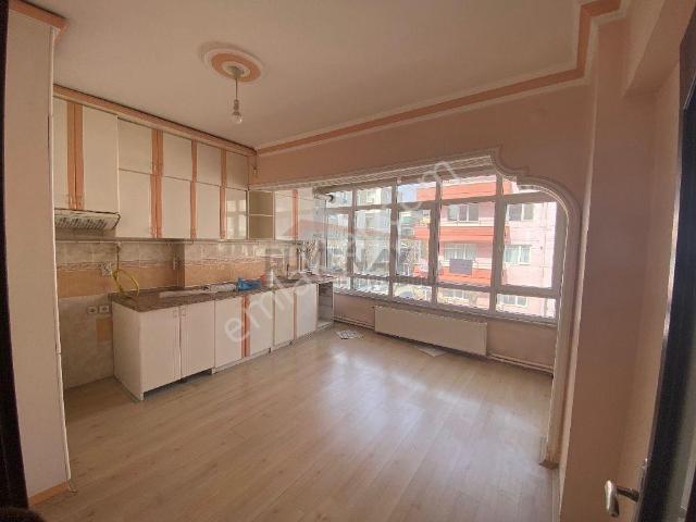 Çorum Güvenay Bahçelievler Mah. Cumartesi Pazarı Civarı 3+1 Kiralık Daire