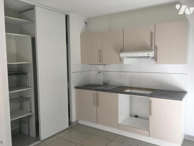 ORVAULT PROCHE PONT DU CENS Appartement T3