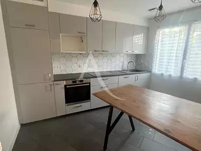 Orvault 44700 Location maison 4 pièces t4 au dernier étage
