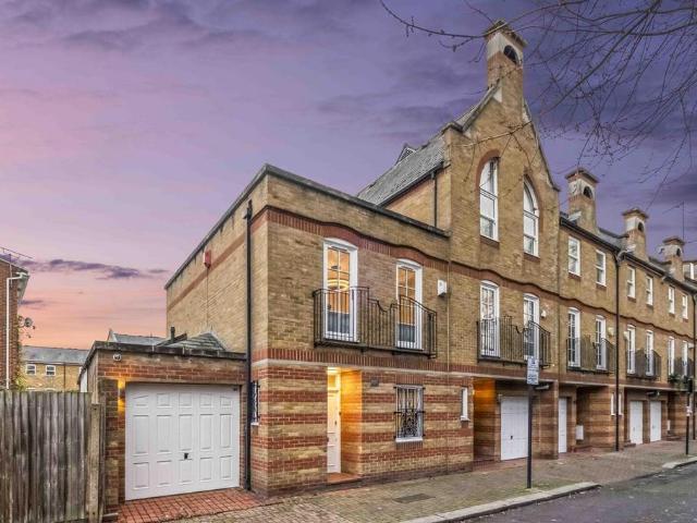 Orville Road, Battersea 4 bed end of terrace house to rent £7,000 pcm £1,615 pw