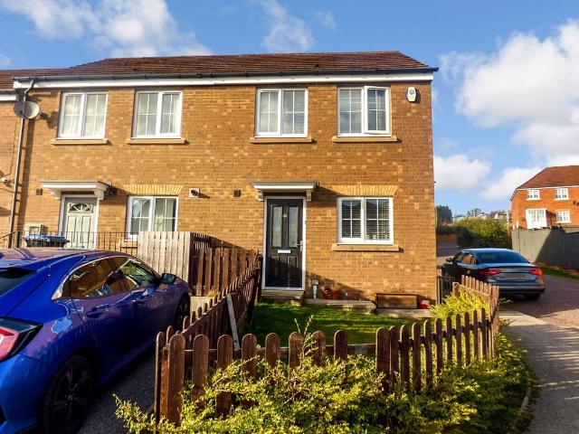 Orwell Gardens, Stanley DH9, 2 bed terraced house to rent, £650 pcm | PrimeLocation