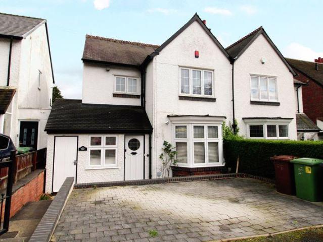 Orwell Road, Walsall WS1 3 bed semi detached house to rent £1,450 pcm £335 pw