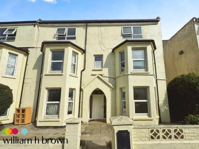 Orwell Road, CLACTON ON SEA 3 bed flat to rent £1,000 pcm £231 pw