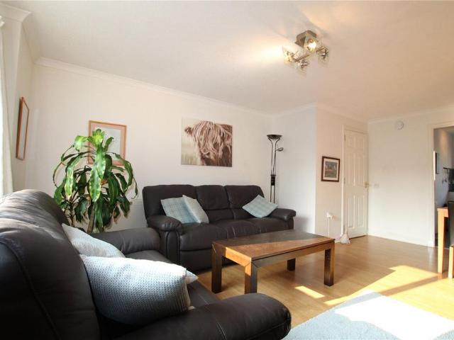 Orwell Terrace, Edinburgh, Edinburgh. 2 bed apartment to rent £1,450 pcm £335 pw