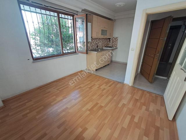Oryaştan Ataşehir Kayışdağında Balkonlu 75m2 2+1 Yüksek Giriş