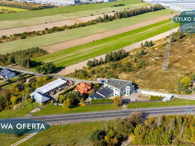 Sprzedam działkę z budynkiem usługowo mieszkalnym 596 m² w Orzechówku