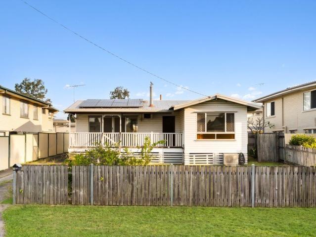 OWNER INSTRUCTS TO SELL ASAP SUBMIT ALL OFFERS