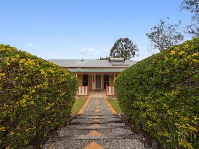 Owner's Committed Elsewhere Move in Ready!