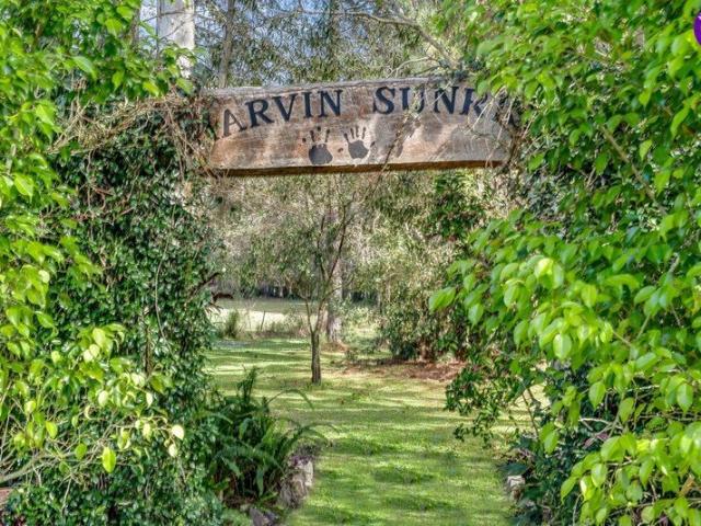 OWNERS HAVE COMMITTED ELSEWHERE ONE OF ELIMBAH'S MOST COMPLETE ACREAGE PROPERTIES