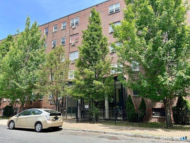 Owen St Apt D, Hartford, Condo For Sale