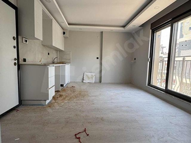 OTOGAR KARŞISI 1+1 KATTA GENİŞ DAİRE