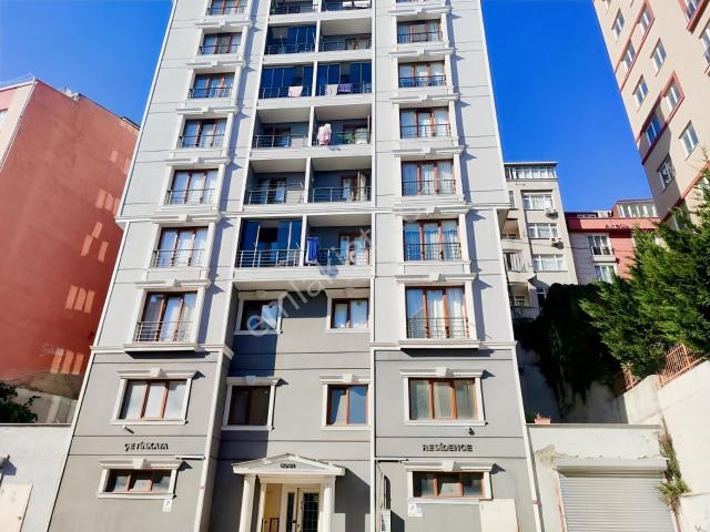 Otoparklı Asansörlü 2+1 80 M2 Cam Balkonlu 3. Kat