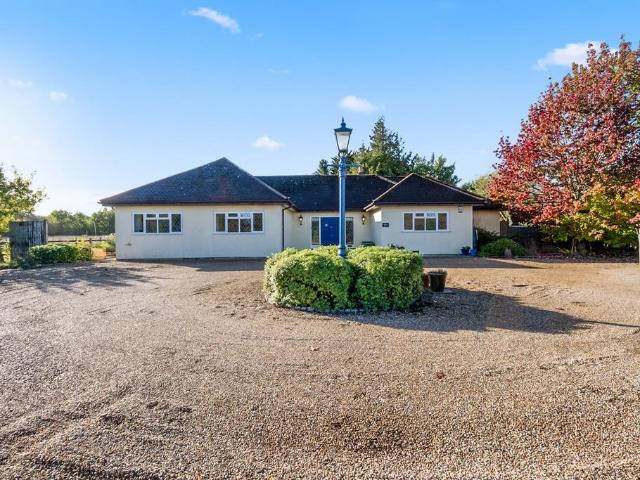 Otford Lane, Halstead, TN14 4 bed farm house to rent £3,750 pcm £865 pw
