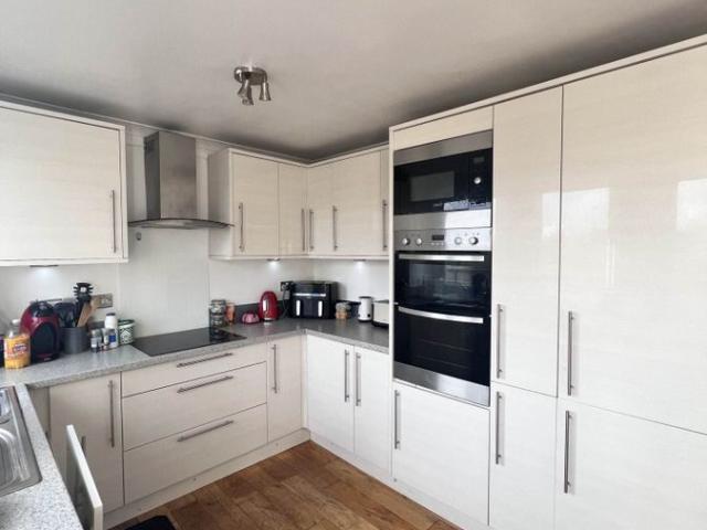 Otho Court, Brentford Dock TW8, 3 bed flat to rent, £2,700 pcm | PrimeLocation