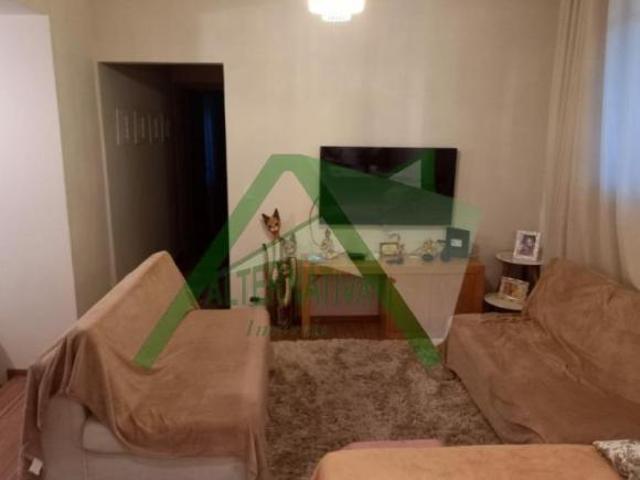 Ótima casa na Al. Cassaquera com 4 casas alugadas! Ao lado da Av. Pres. Kennedy