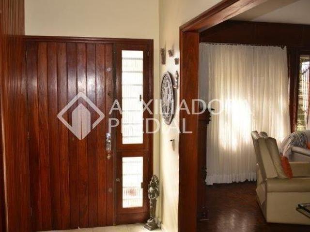 ÓTIMA CASA NA CHÁCARA DAS PEDRAS