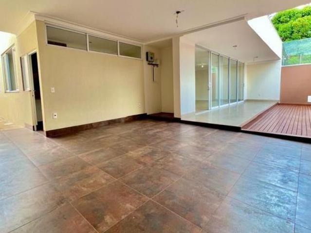 Ótima casa no Parque Castelo De 880 mil por 780 mil