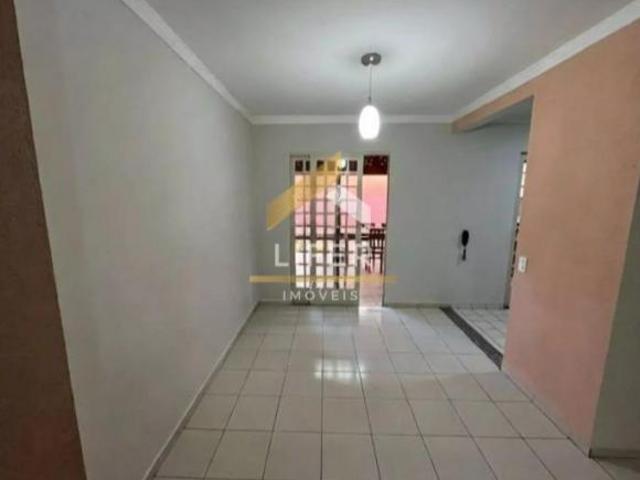 ÒTIMA CASA À VENDA NA REGIÃO DO PARQUE PRADO