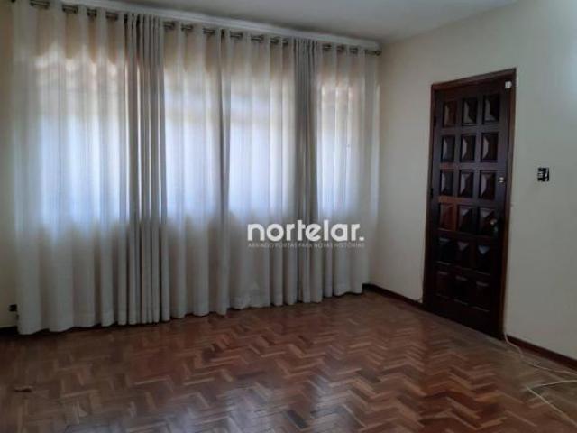 Ótima casa assobradada à venda na Vila Jaguara