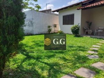 Ótima Casa com Dois Terrenos