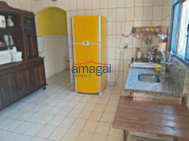 Ótima casa de 3 dormitórios em Jacareí